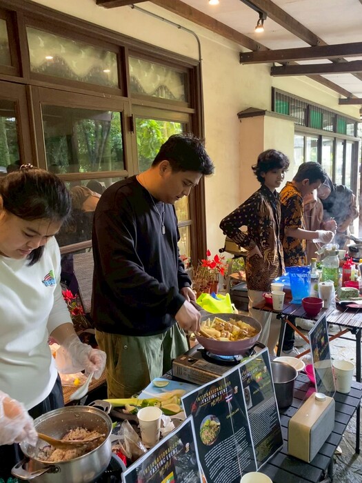 16. 113-2 國際週活動(114.06.23學輔；參與人次28人次)圖片