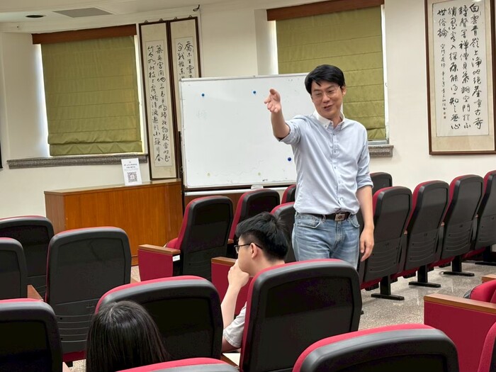 16. 113-2 國際週活動(114.06.23學輔；參與人次28人次)圖片