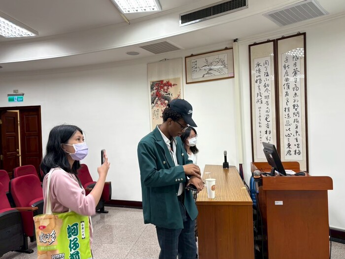 16. 113-2 國際週活動(114.06.23學輔；參與人次28人次)圖片