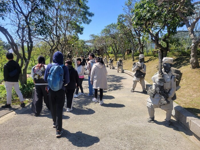 4.113-2境外生文化參訪活動-朱銘美術館.野柳.金山老街圖片