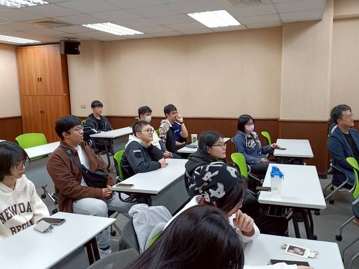 2. 114-1 資安新戰略：駕馭政策浪潮，群創與人才共築未來(114.12.15學輔；參與人次17人次)圖片