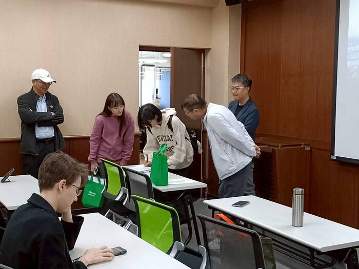 2. 114-1 資安新戰略：駕馭政策浪潮，群創與人才共築未來(114.12.15學輔；參與人次17人次)圖片